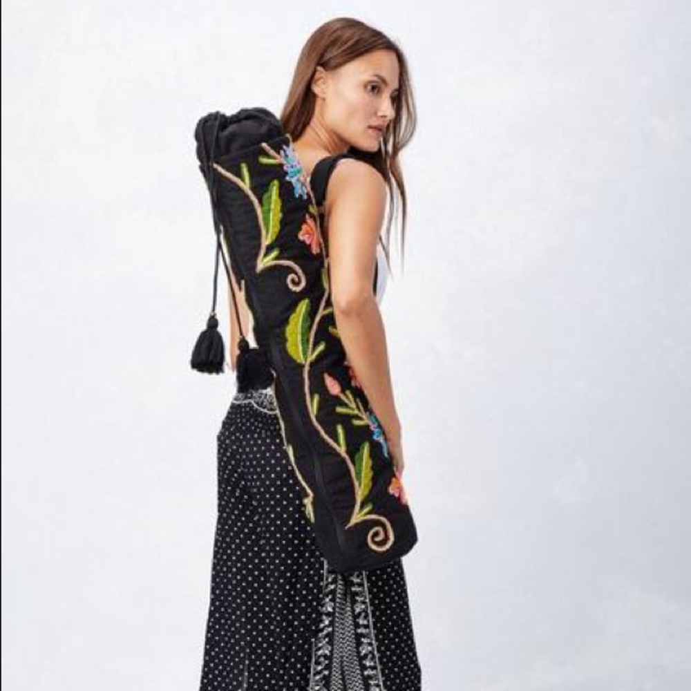Lovestitch Embroidered Botanical Yoga Bag